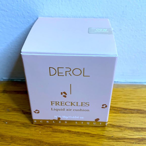Derol | Color #02 Chocolate Freckles | Liquid Air Cushion Beauty Mark Maker NWT - Picture 1 of 8